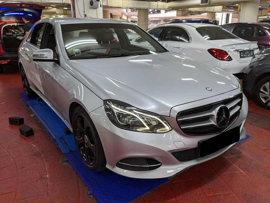 Mercedes Benz E250 Sedan (R18)