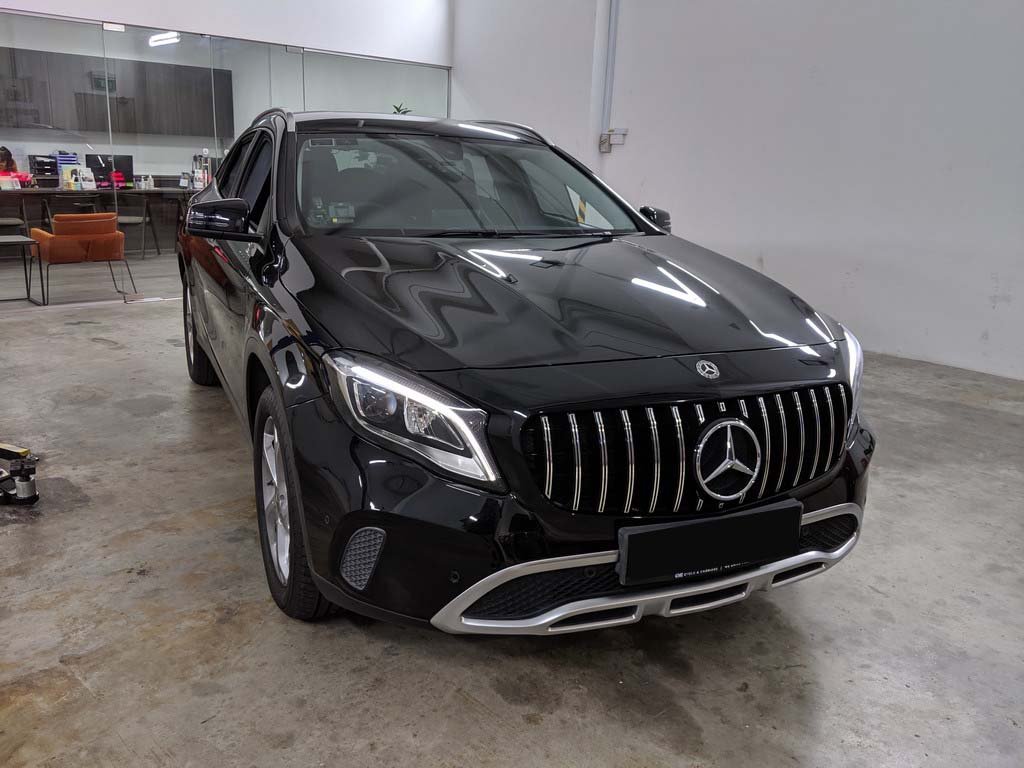 Mercedes Benz Gla180 Urban (r18 Led)