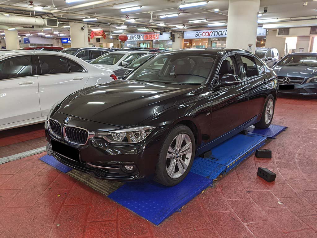 BMW 318I Sedan LED NAV
