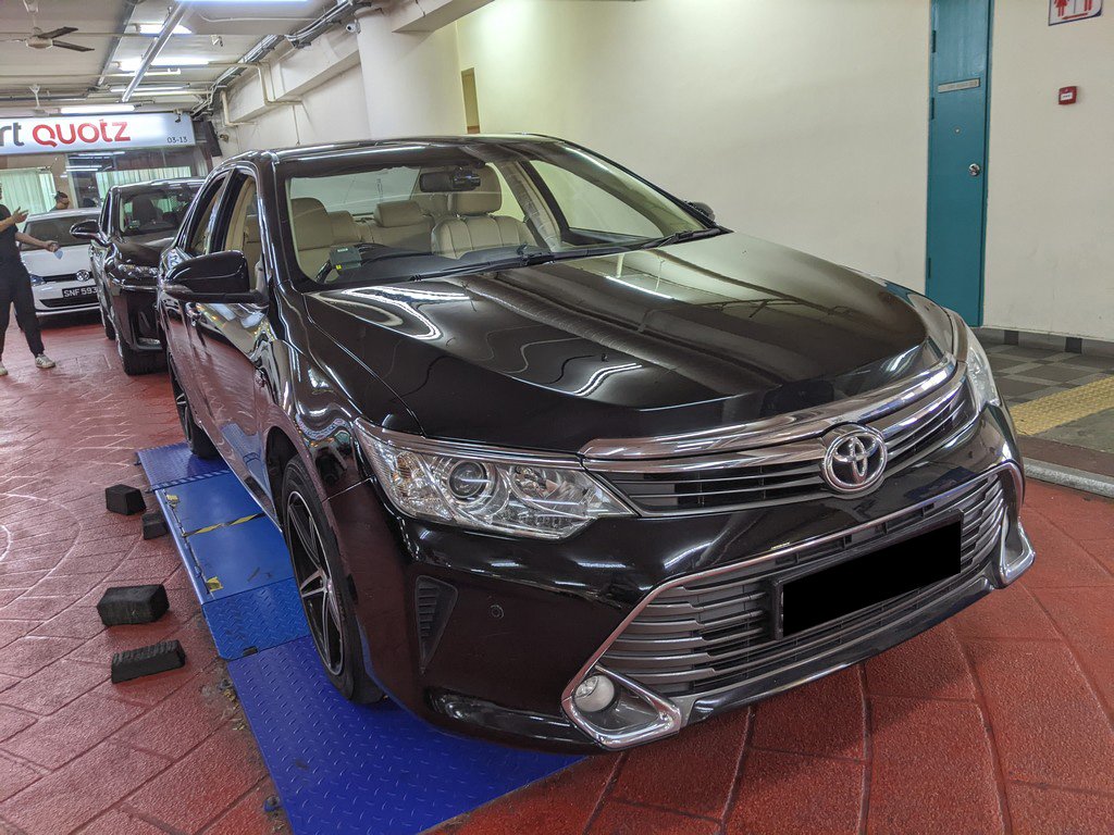 Toyota Camry 2.5 Auto