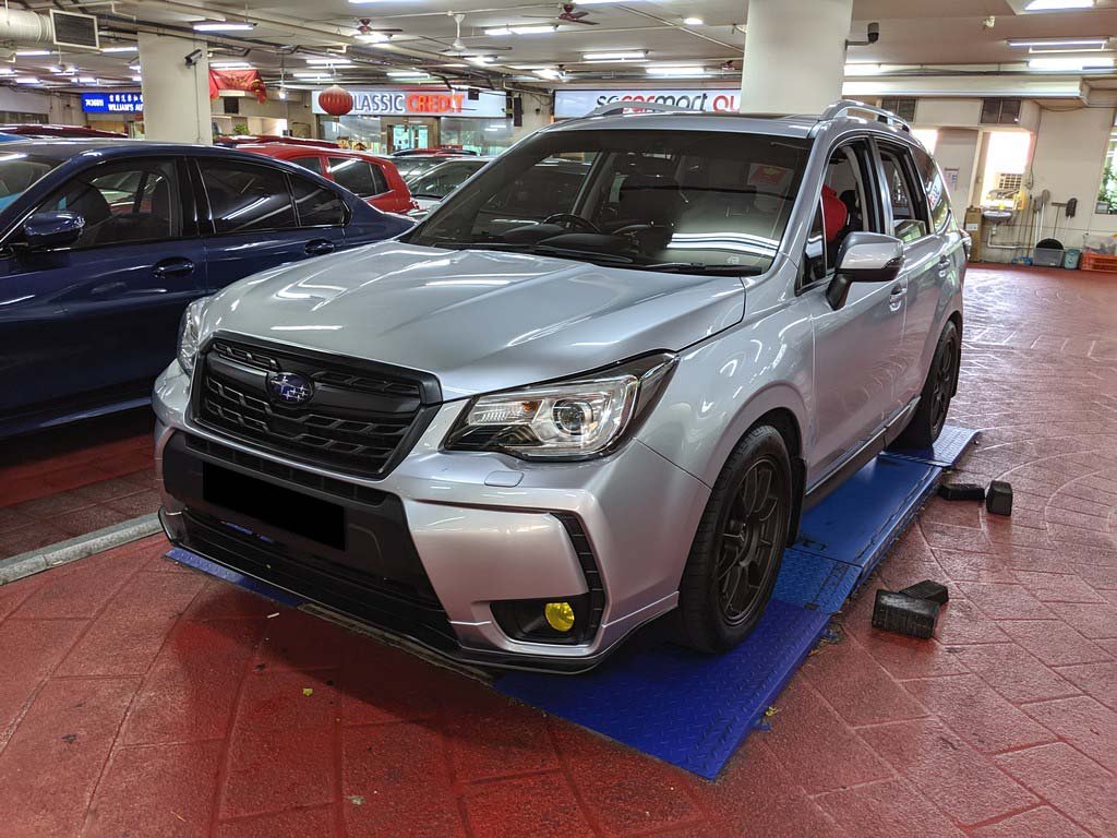 Subaru Forester 2.0XT CVT Sunroof