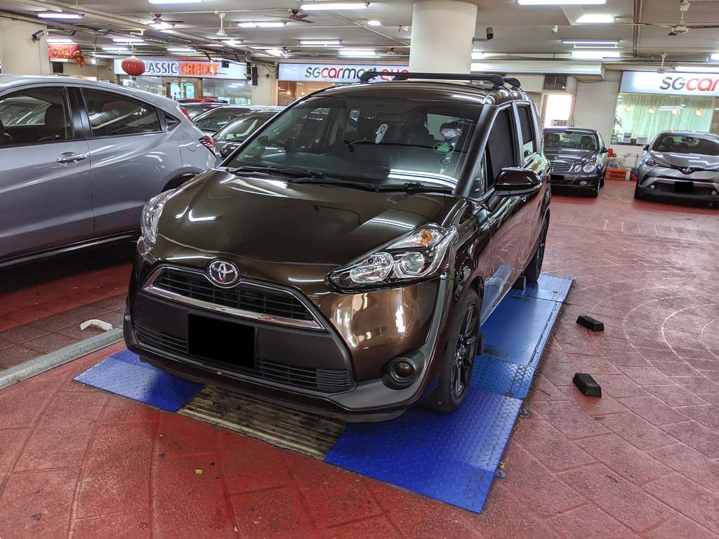 Toyota Sienta 1.5G A