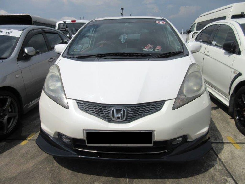 Honda Fit 1.3g A (COE Till 07/2024)