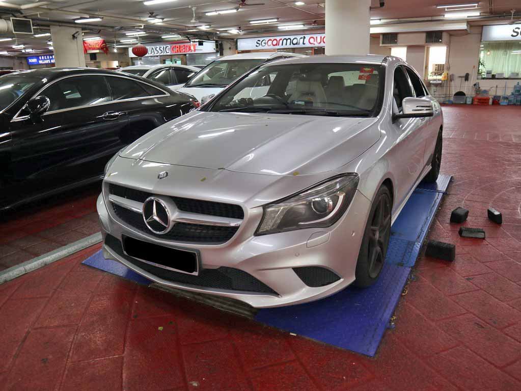 Mercedes Benz CLA180 (R18 BI)