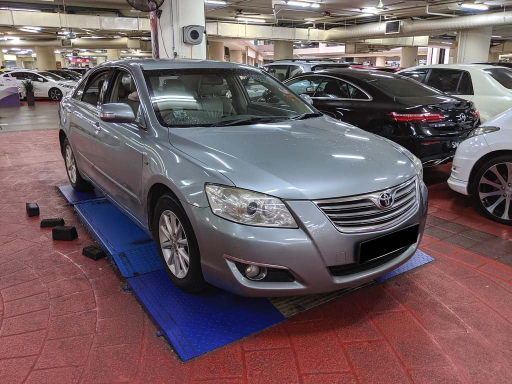 Toyota Camry 2.0A (COE Till 10/2022)