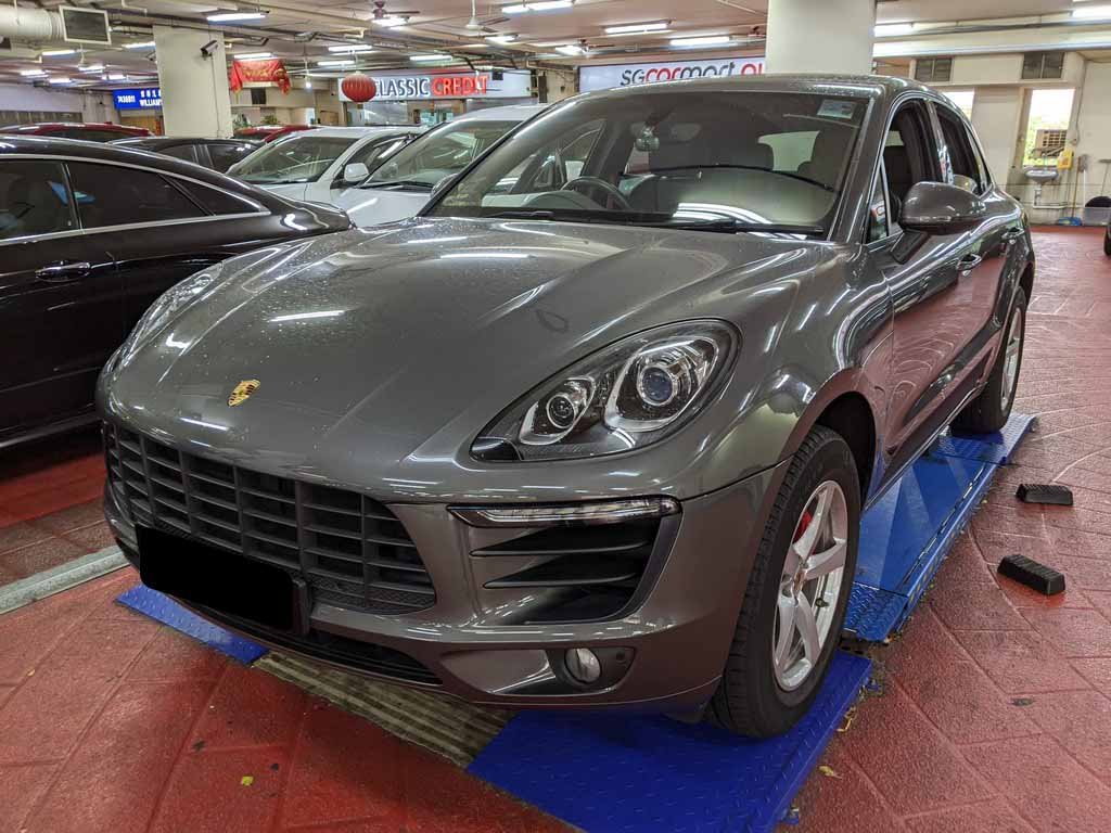 Porsche Macan 2.0 AT ABS