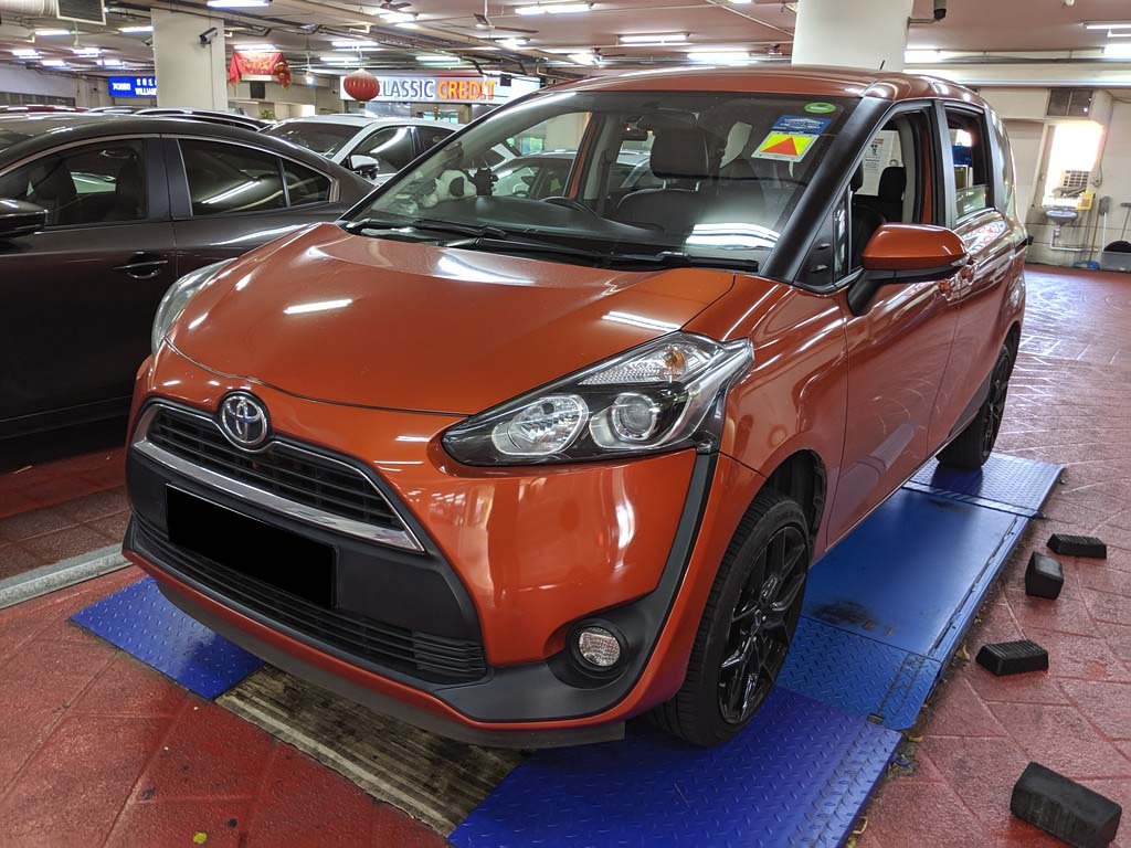 Toyota Sienta Standard (Auto)