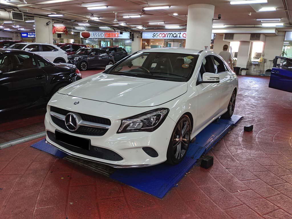 Mercedes Benz CLA180 Coupe Urban (R18 LED)