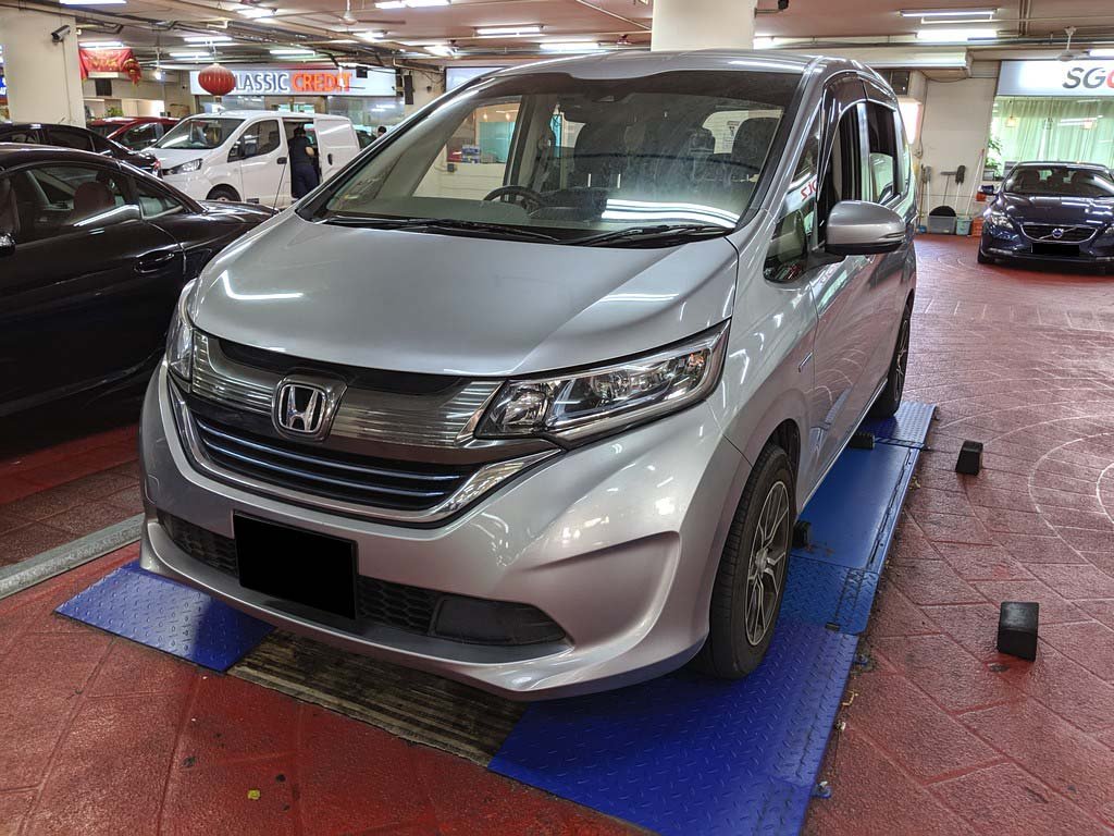 Honda Freed 1.5G Auto (Hybrid)