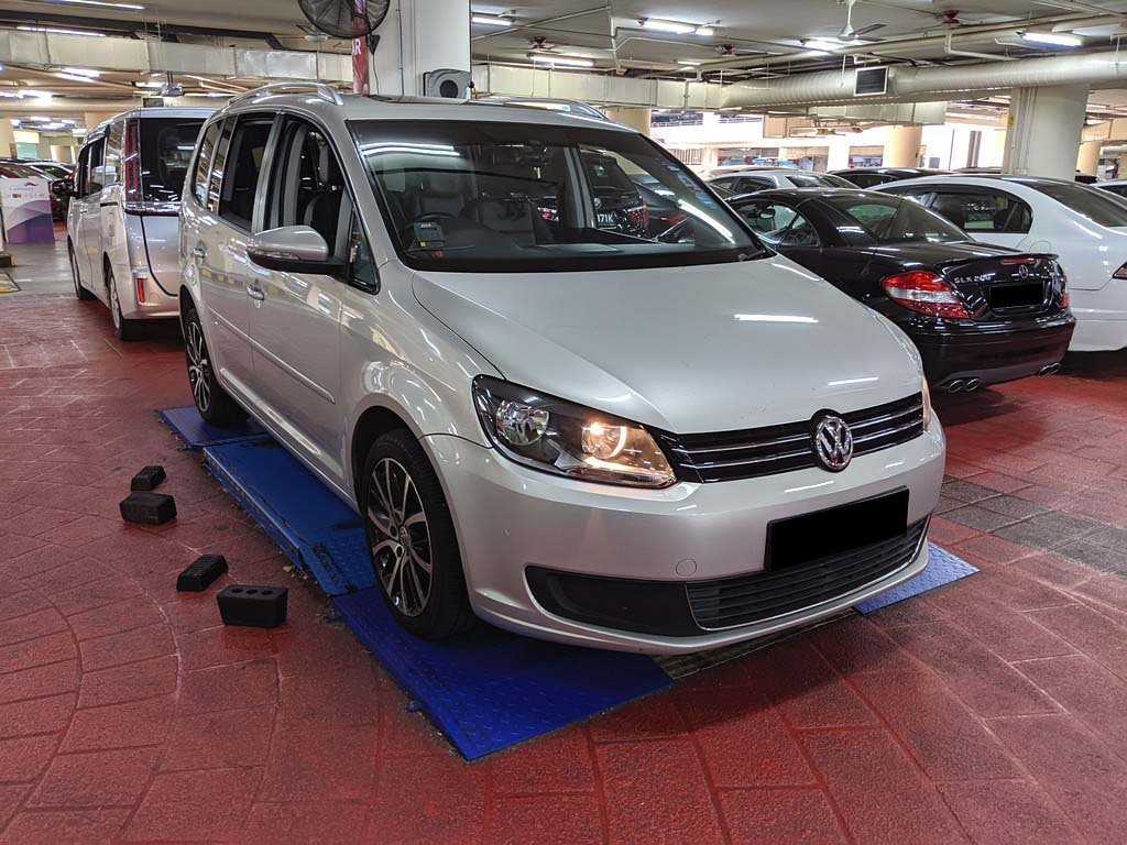 Volkswagen Touran 1.6A TDI 1T332Z