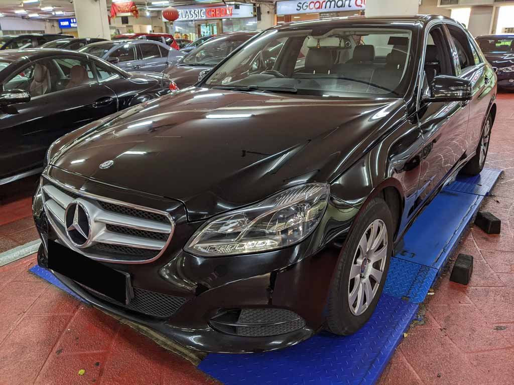 Mercedes Benz E200 Sedan (R17)