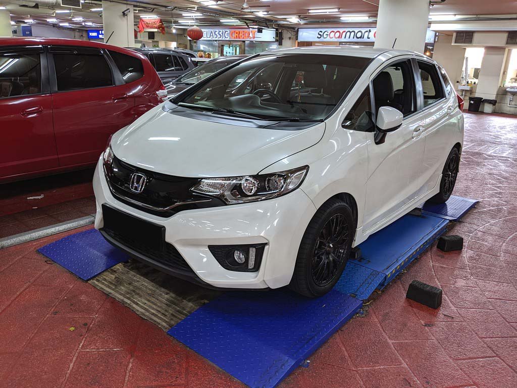 Honda Jazz 1.5 VTIR CVT