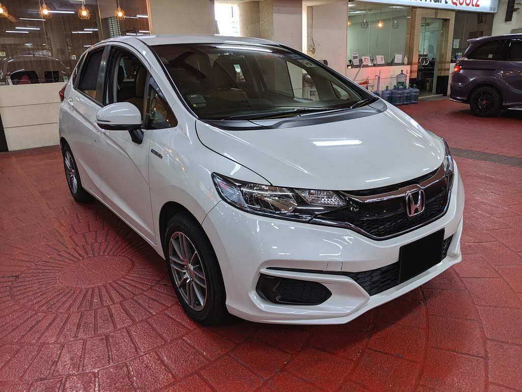 Honda Fit 1.5F Auto (Hybrid)