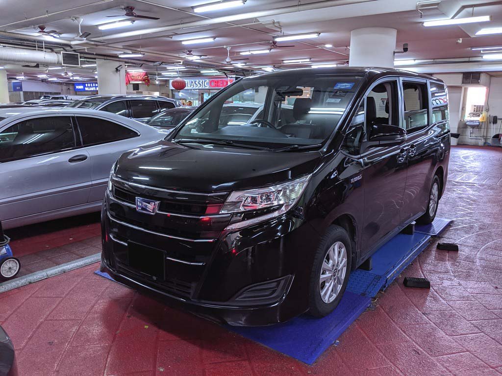 Toyota Noah 1.8X CVT (Hybrid)