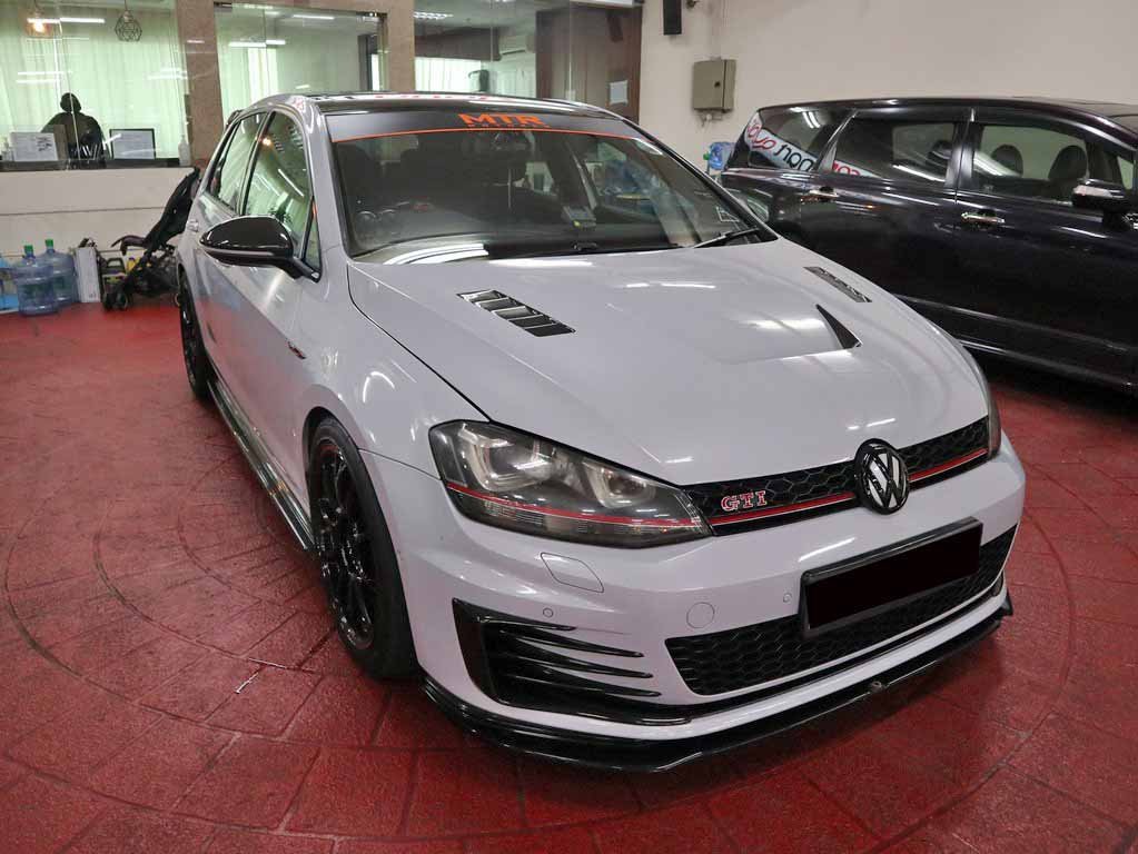 Volkswagen Golf GTI 2.0 TSI