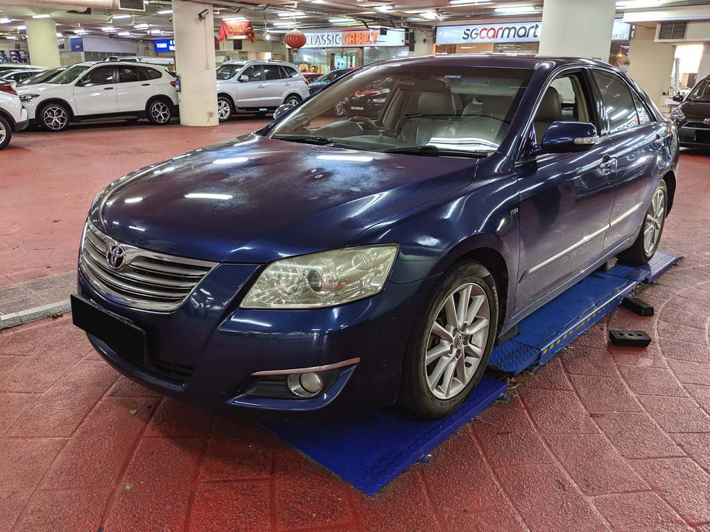 Toyota Camry 2.0A (COE Till 10/2028)