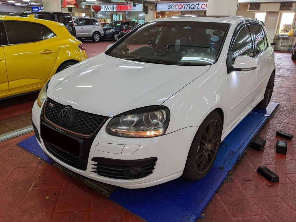 Volkswagen Golf GTI (COE Till 11/2028)