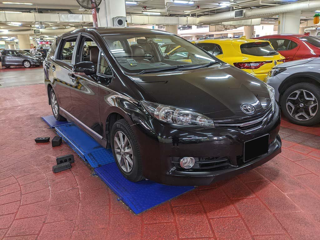 Toyota Wish 1.8 CVT