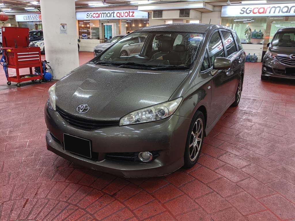 Toyota Wish 2.0 Auto (COE Till 08/2030)