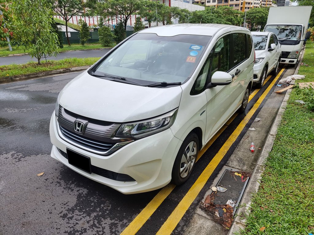 Honda Freed Hybrid 1.5g Auto (Hybrid)