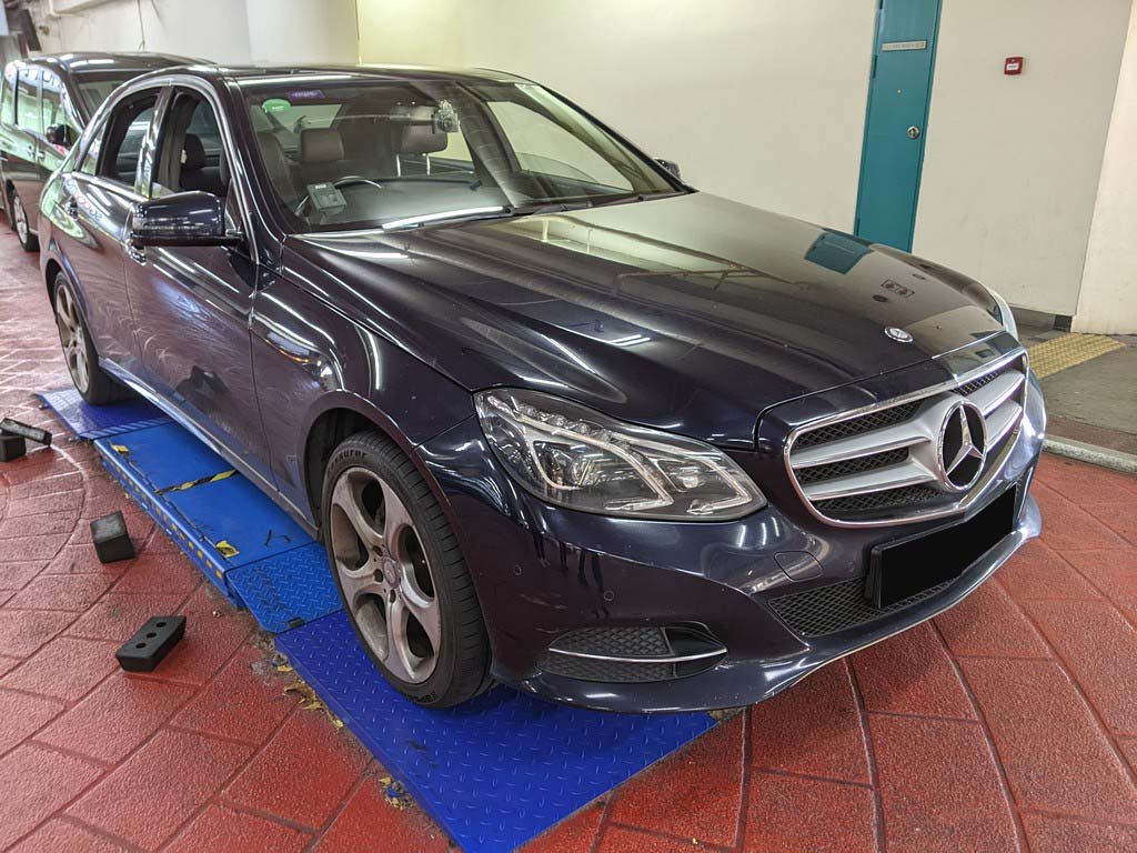 Mercedes Benz E250 Sedan (R18)