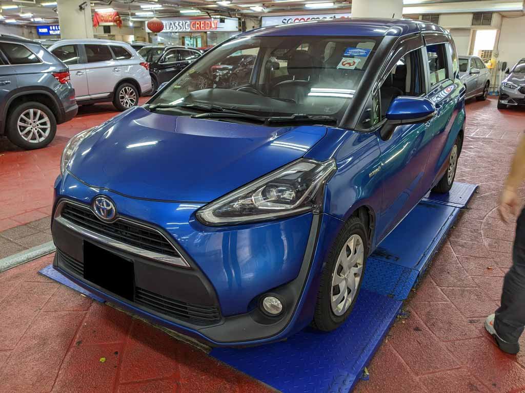 Toyota Sienta 1.5g Cvt (Hybrid)