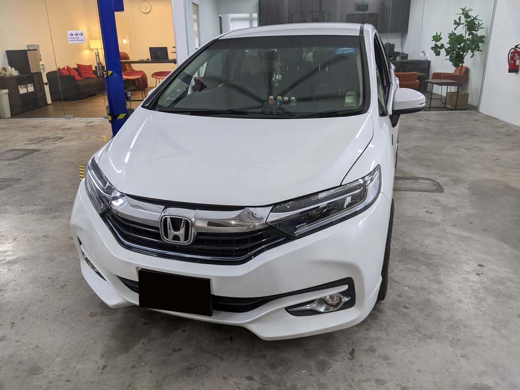 Honda Shuttle Hybrid 1.5 Auto (Hybrid)