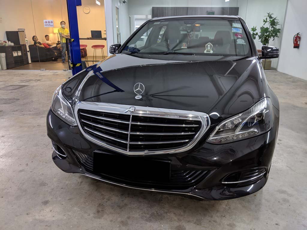 Mercedes Benz E200 Sedan (R17)