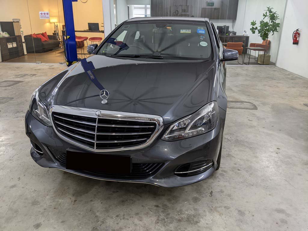 Mercedes Benz E200 Sedan (R17)