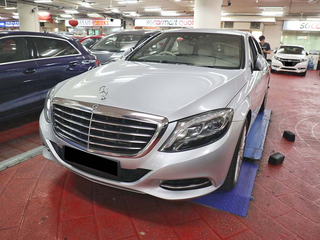 Mercedes Benz S320L (R19 LED)