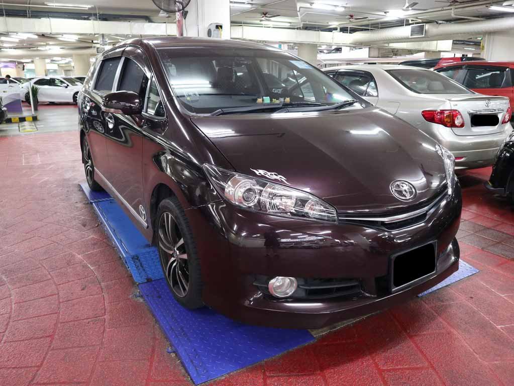 Toyota Wish 1.8 CVT