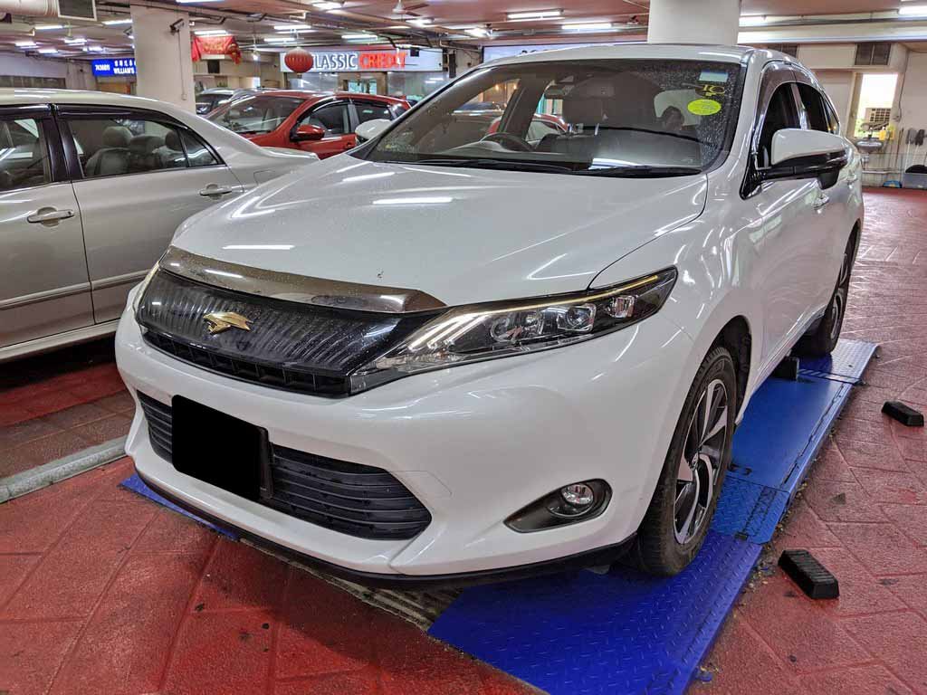 Toyota Harrier Premium 2.0 Cvt