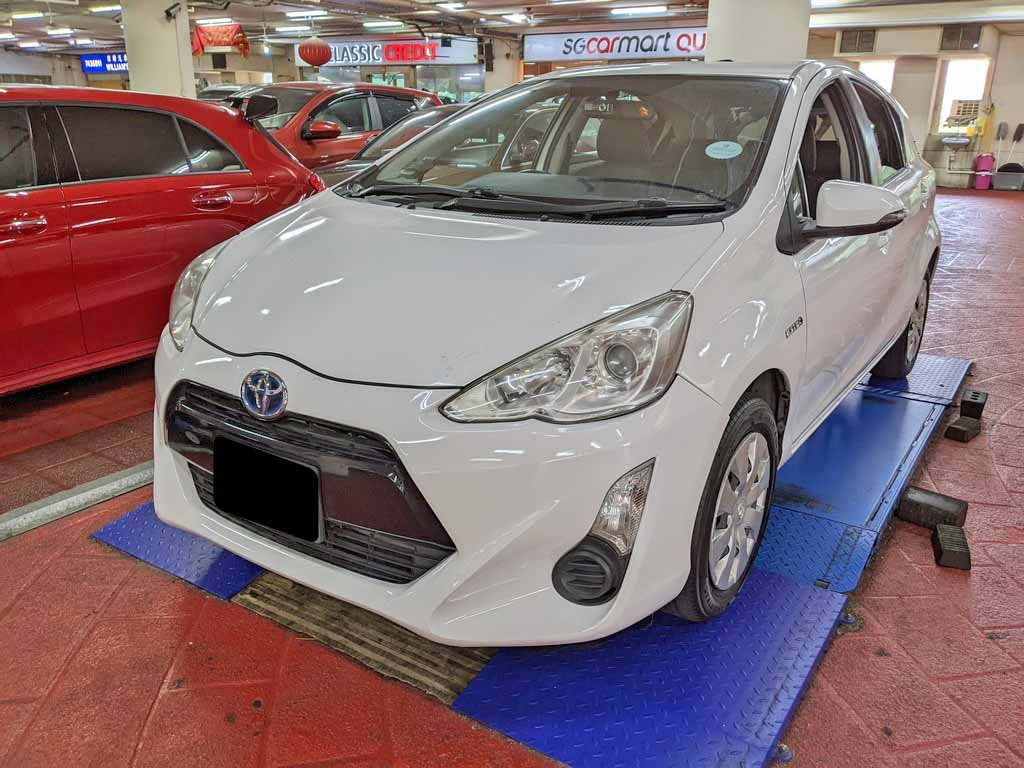 Toyota Aqua 1.5S Cvt Abs (Hybrid)