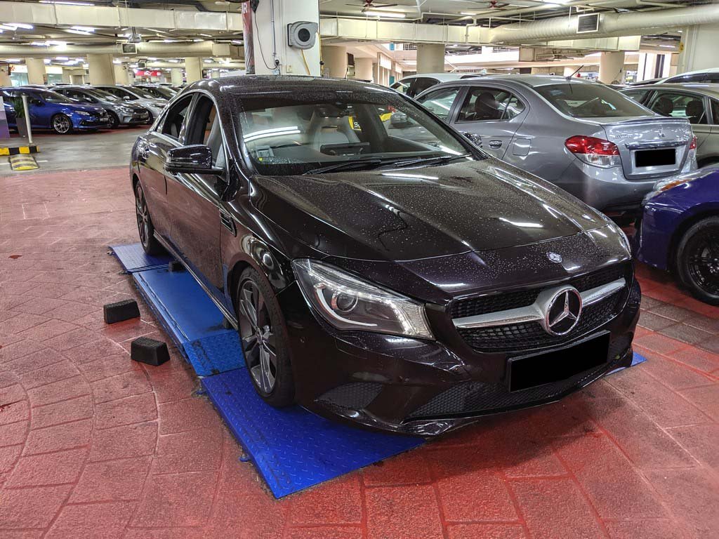 Mercedes Benz CLA180 (R18 BI)