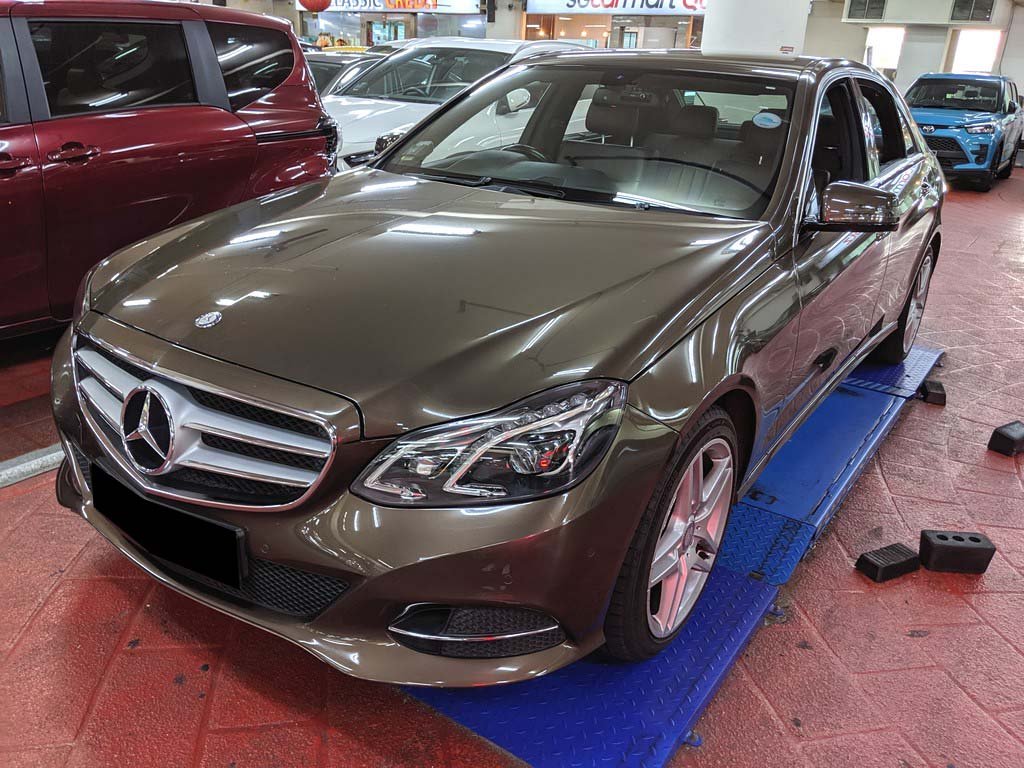 Mercedes Benz E250 Sedan (R18)