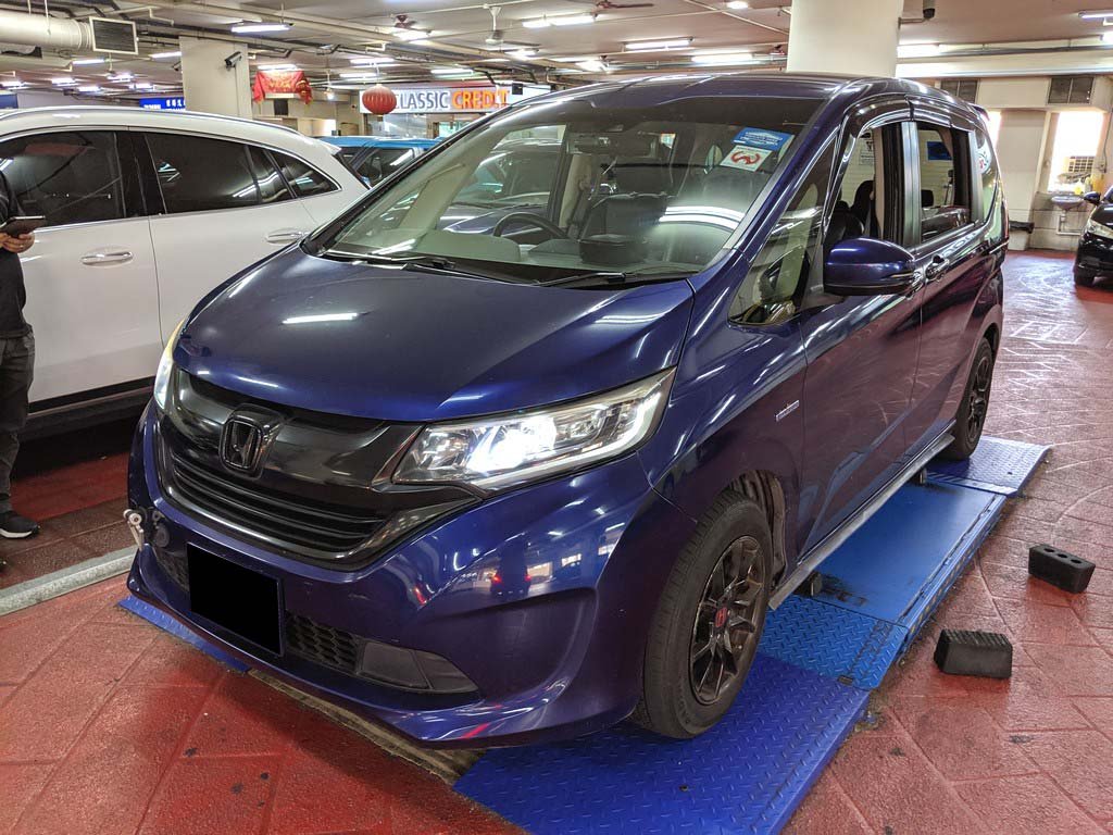 Honda Freed 1.5G Sensing (Hybrid)