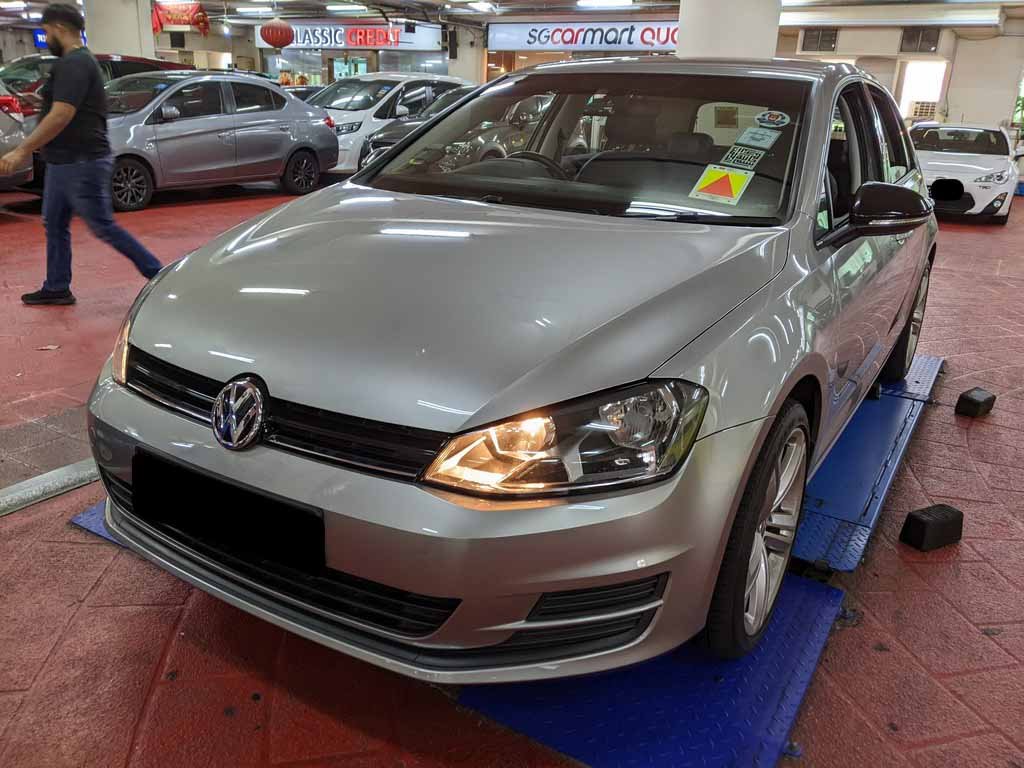 Volkswagen Golf 1.2 TSI AT