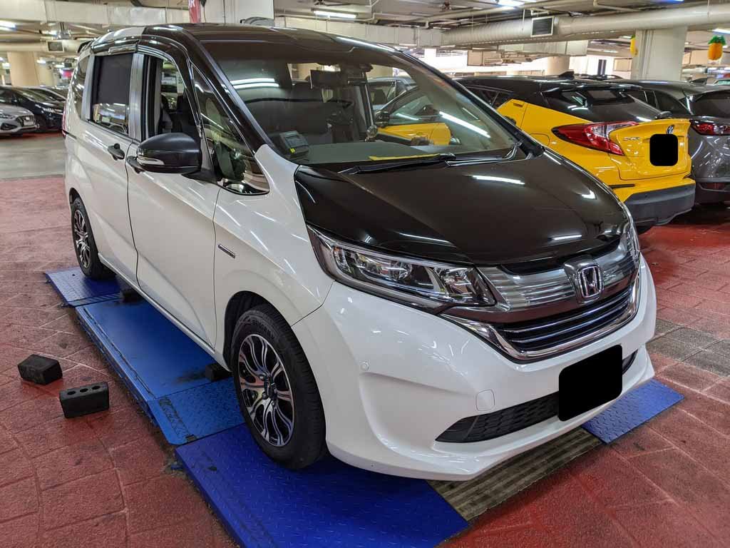 Honda Freed 1.5G Sensing A (Hybrid)