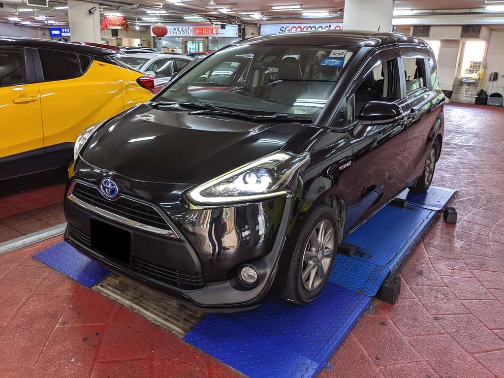 Toyota Sienta 1.5G CVT (Hybrid)