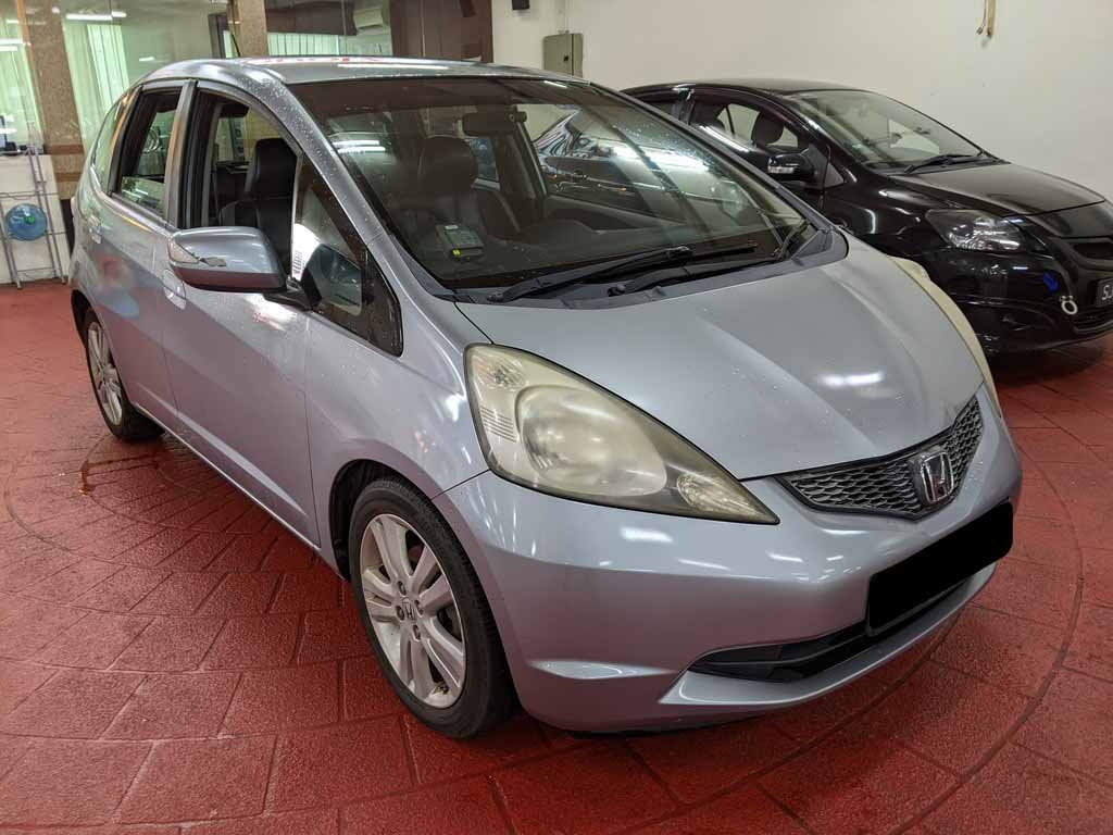 Honda Jazz 1.3L A (COE Till 09/2023)