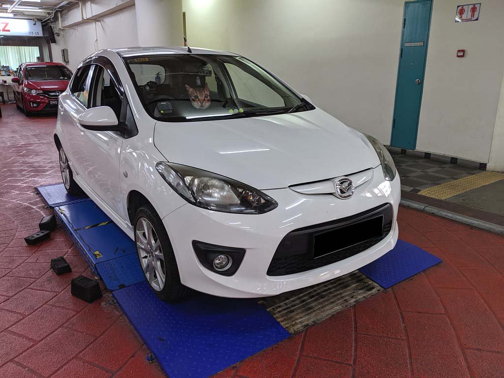 Mazda 2 AT R (COE Till 07/2023)
