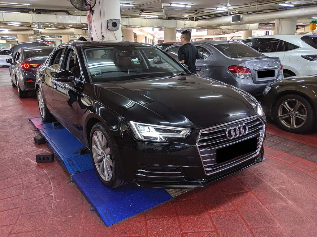 Audi A4 Sedan 2.0 TFSI S Tronic (NAV)