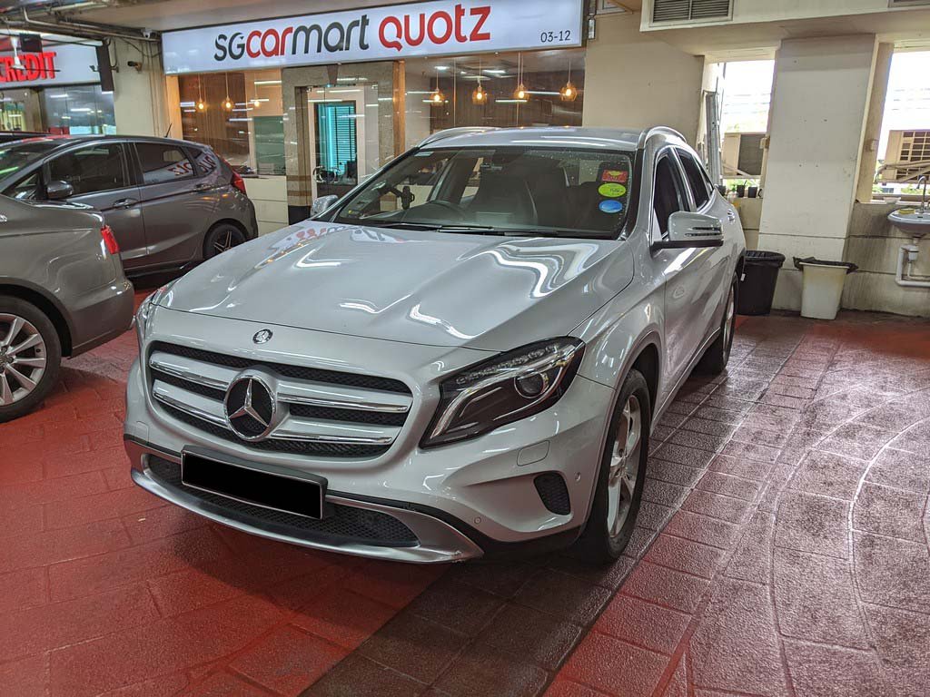 Mercedes Benz GLA180 (R18 BI)