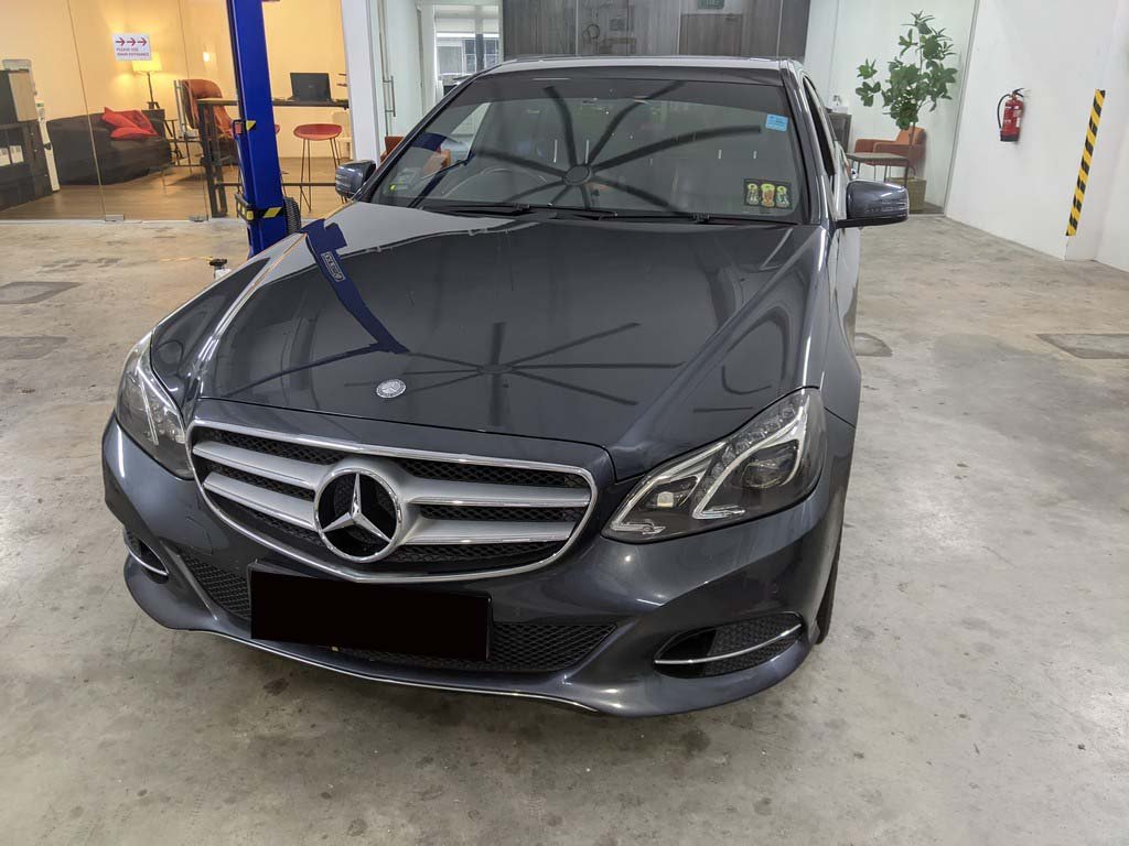 Mercedes Benz E250 Sedan (r18)
