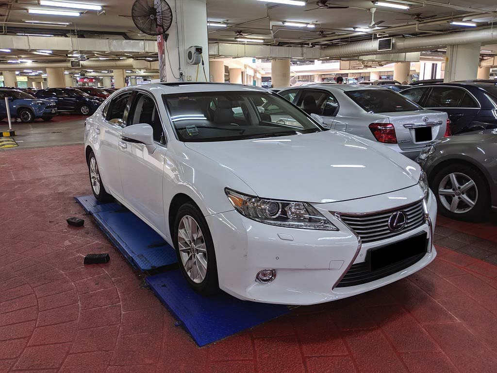 Lexus ES300H Luxury CVT (Hybrid)