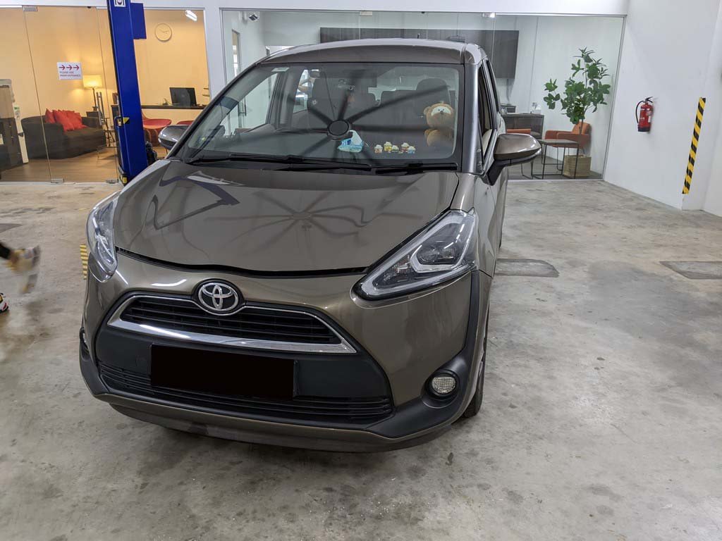 Toyota Sienta Elegance (Auto)