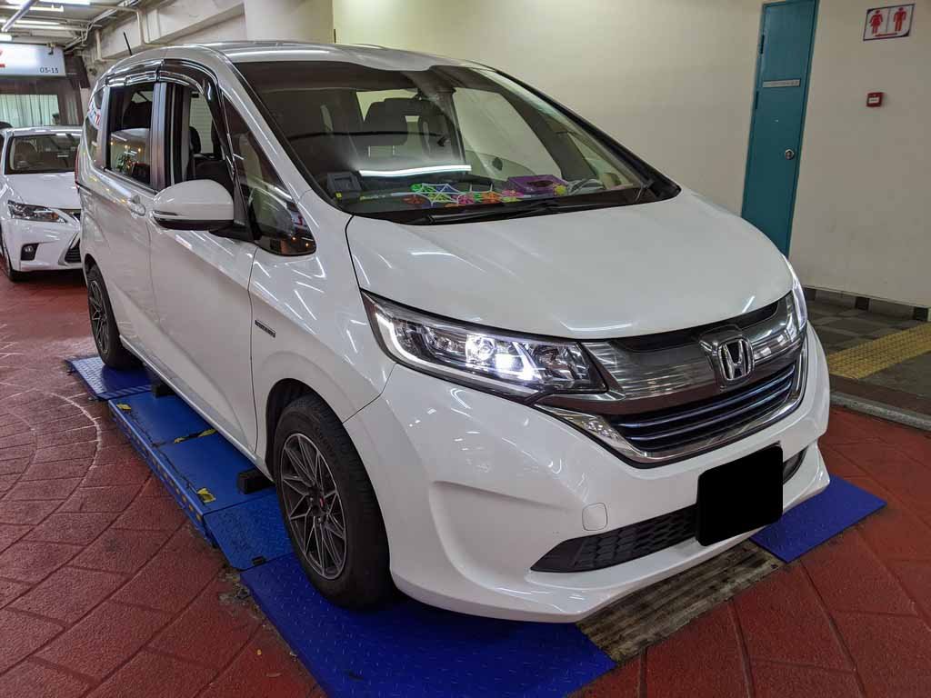 Honda Freed 1.5G Auto (Hybrid)