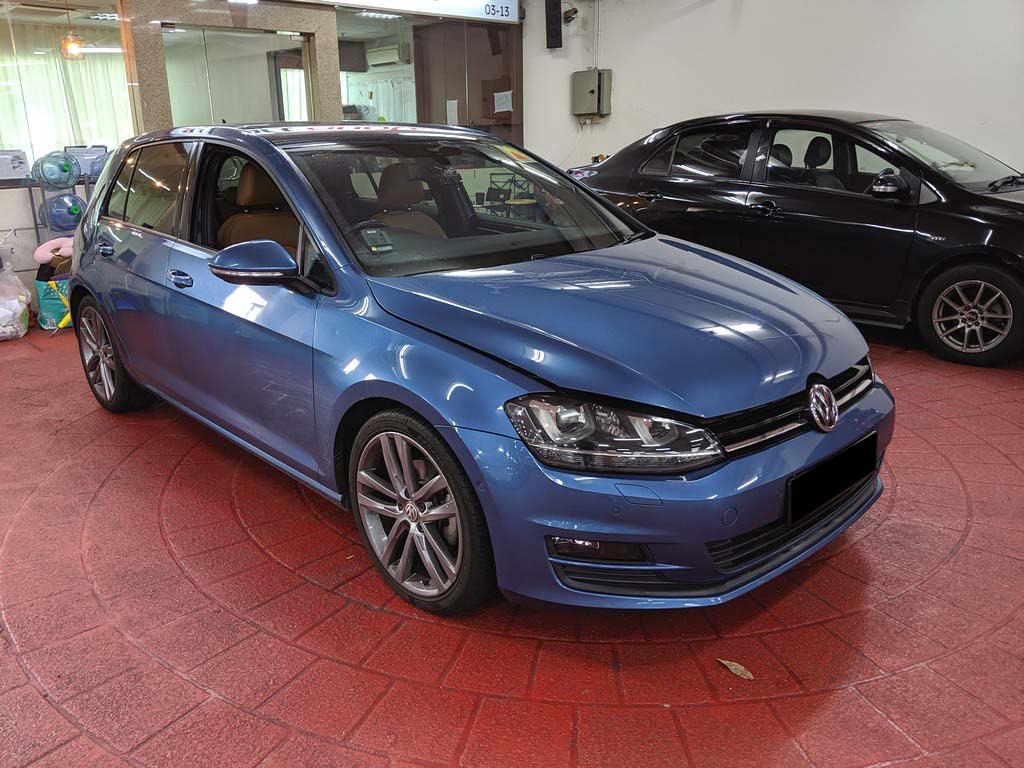 Volkswagen Golf 1.4A TSI 5G13HZ HID Sunroof