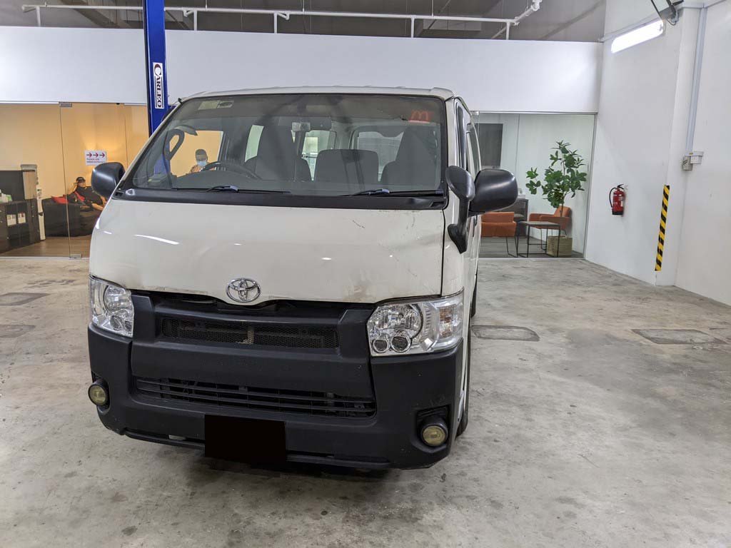 Toyota Hiace Dx 2.8 Auto