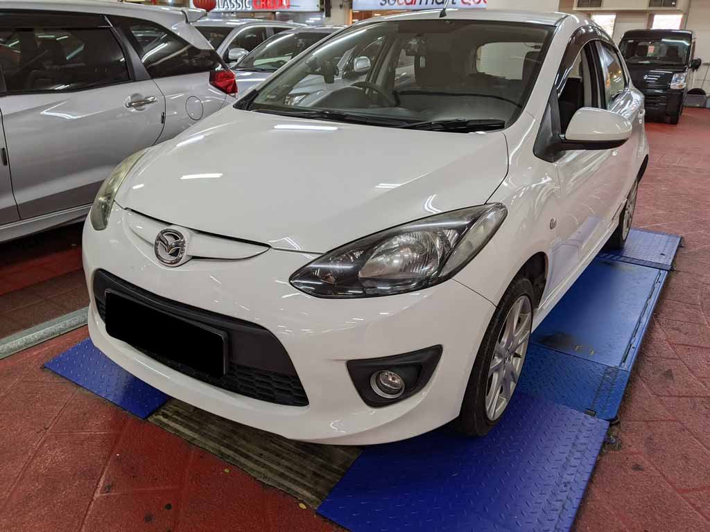 Mazda 2 AT R (COE TILL 07/2023)